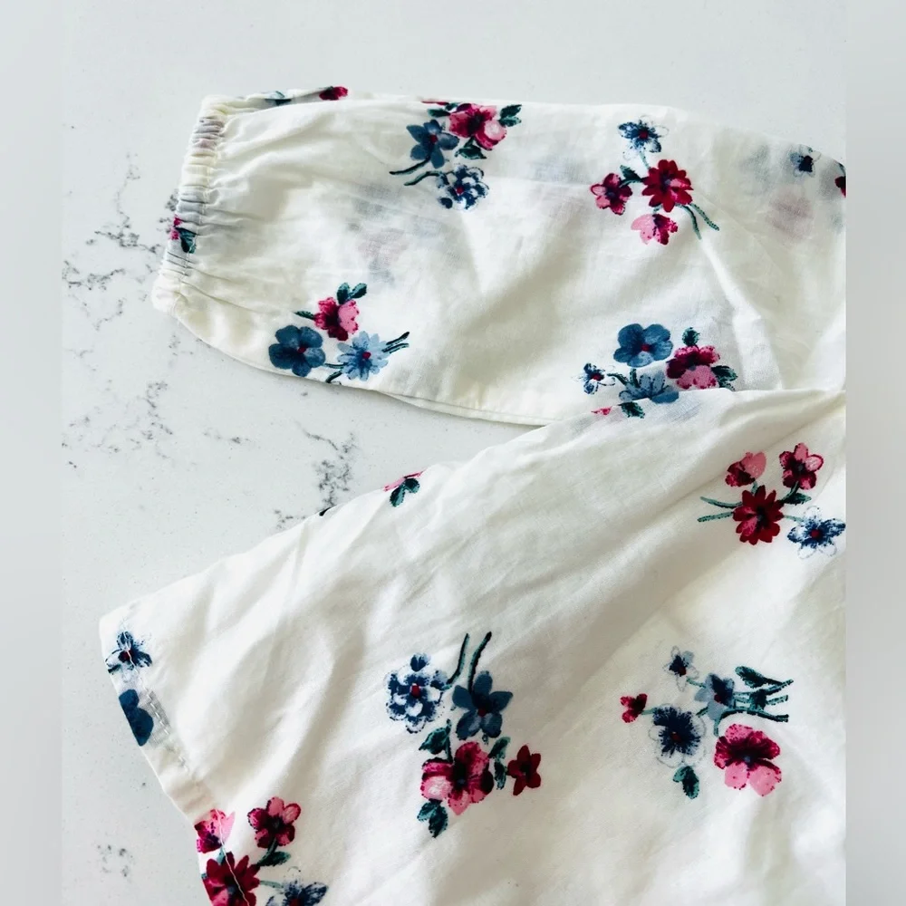Baby Gap Floral top size 6-12 months